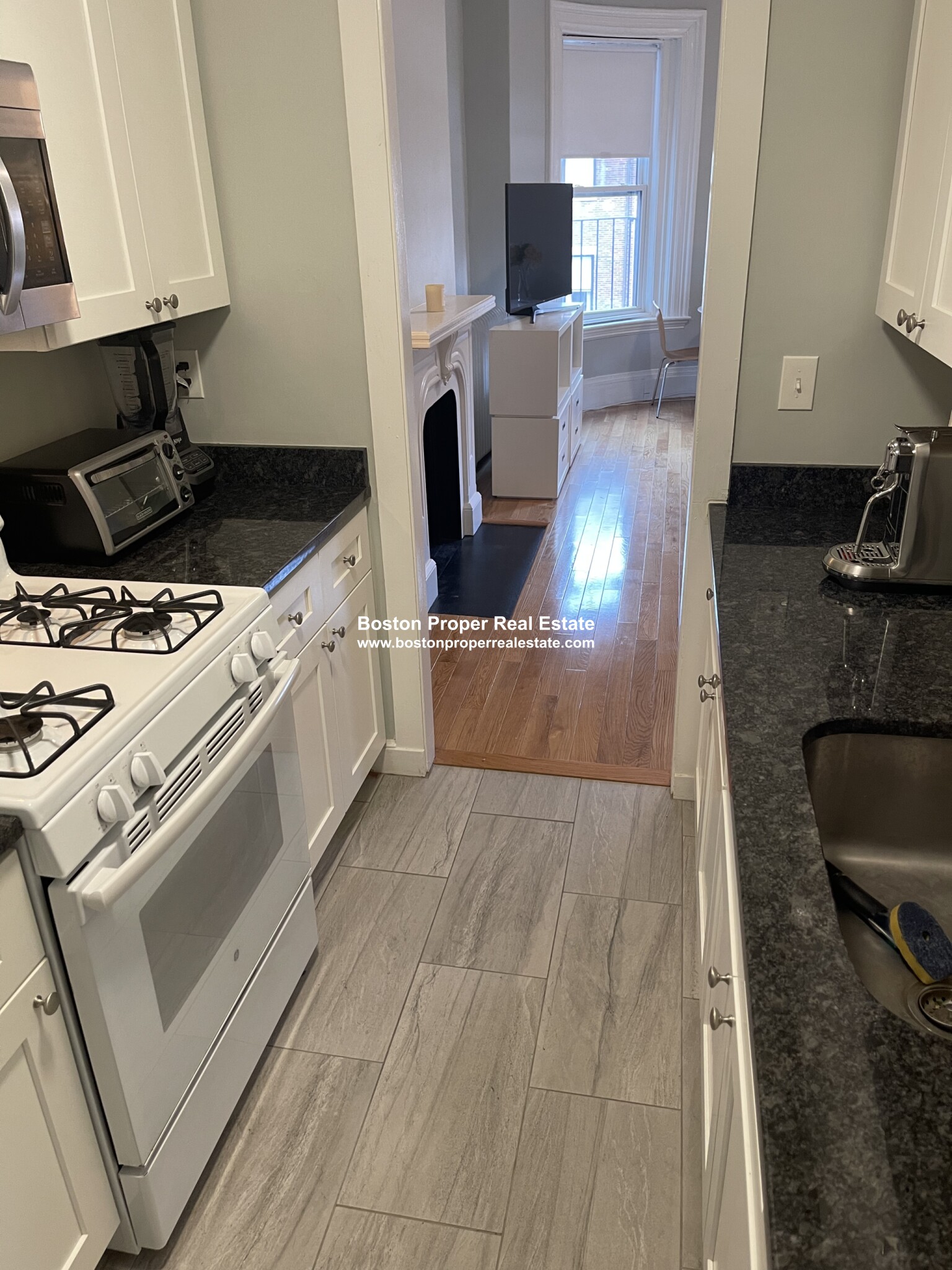 1 bed, 1 bath apartment for rent at 133 Newbury St Unit 3R, Back Bay — photo 6 of 12