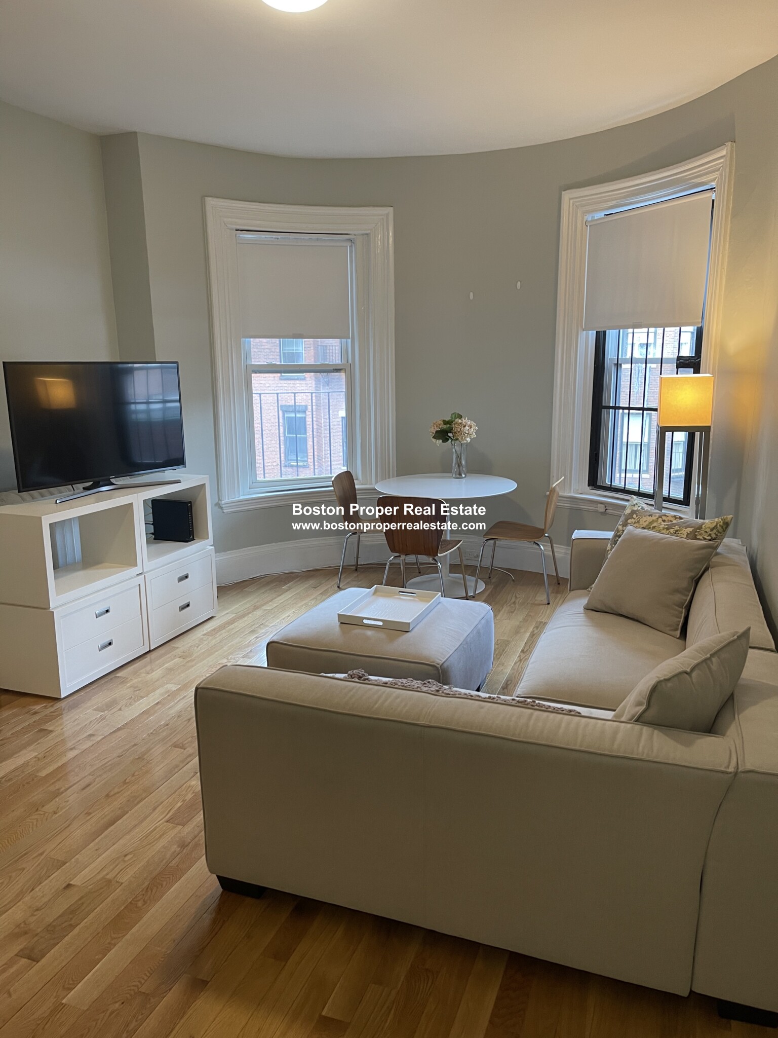 1 bed, 1 bath apartment for rent at 133 Newbury St Unit 3R, Back Bay — photo 1 of 12