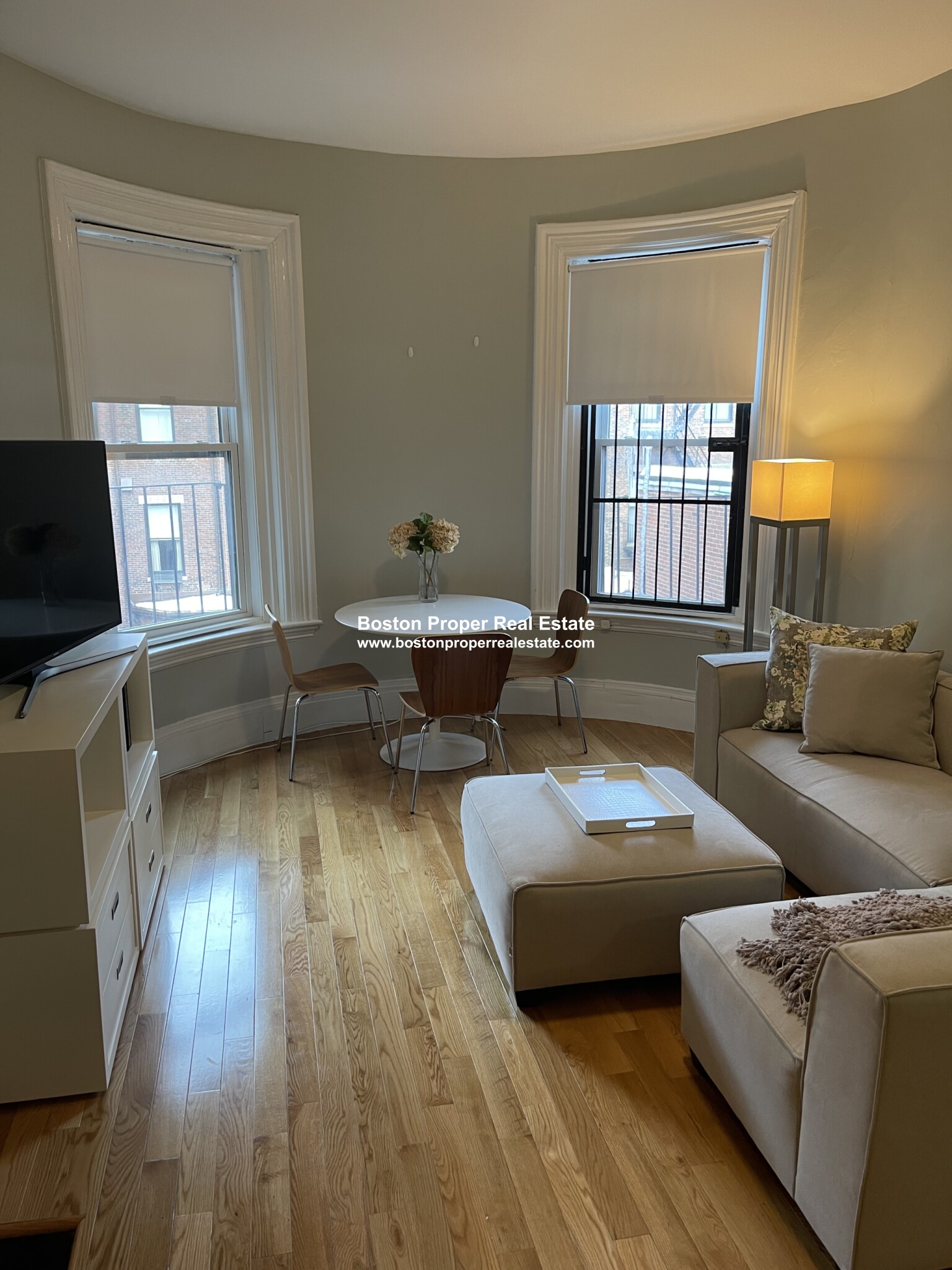 1 bed, 1 bath apartment for rent at 133 Newbury St Unit 3R, Back Bay — photo 2 of 12