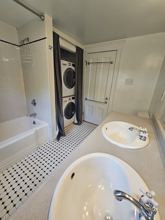 2 bed, 2 bath apartment for rent at 133 Newtonville Ave Unit 2, Newtonville — photo 6 of 12