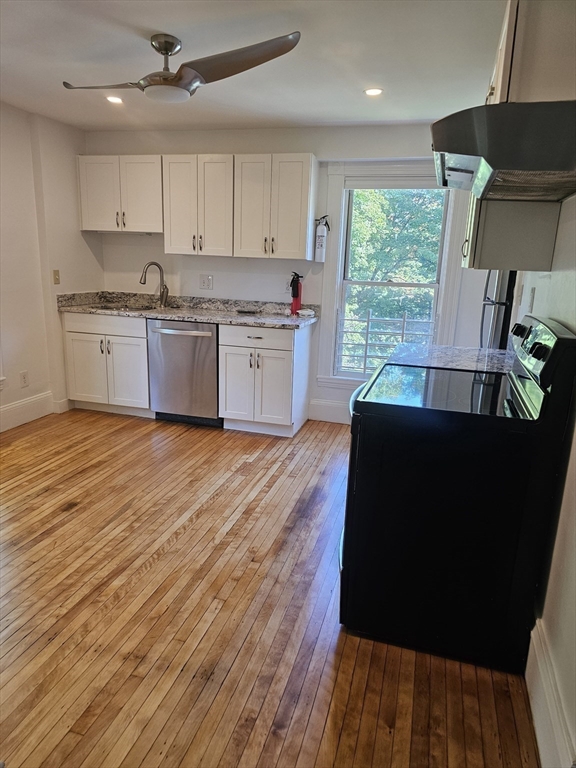 2 bed, 2 bath apartment for rent at 133 Newtonville Ave Unit 2, Newtonville — photo 3 of 12