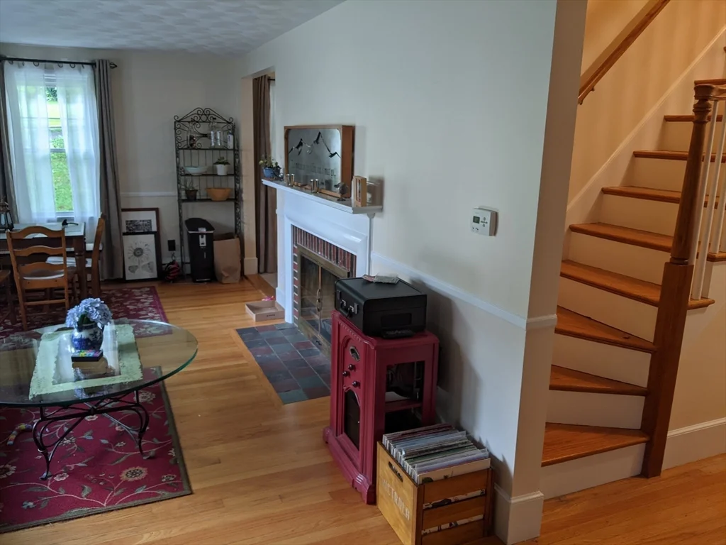 4 bed, 2 bath apartment for rent at 133 Park Ave Unit 133, Arlington — photo 6 of 30