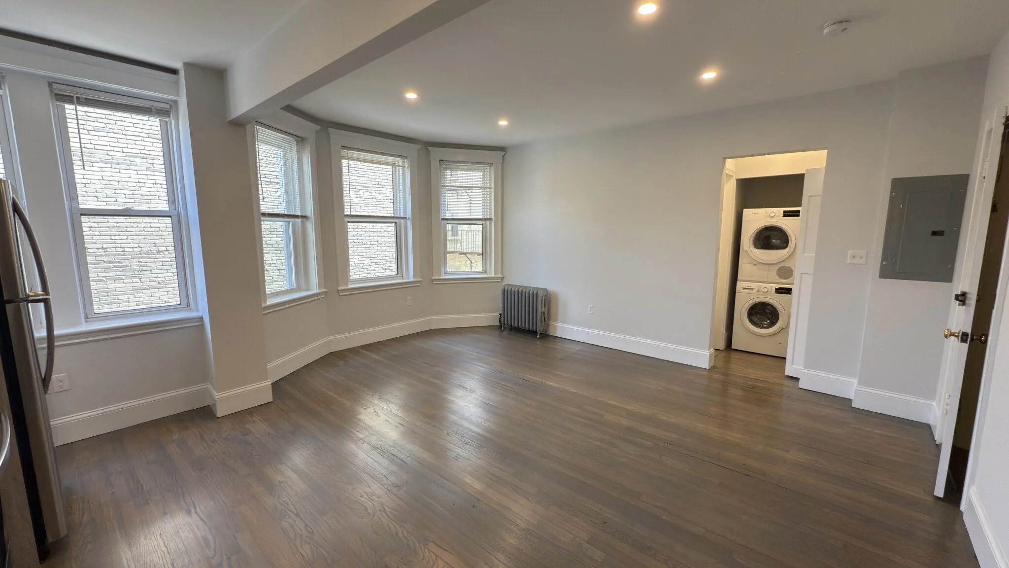 Studio bed, 1 bath apartment for rent at 133 Park Dr Unit 17F, Fenway — photo 4 of 7