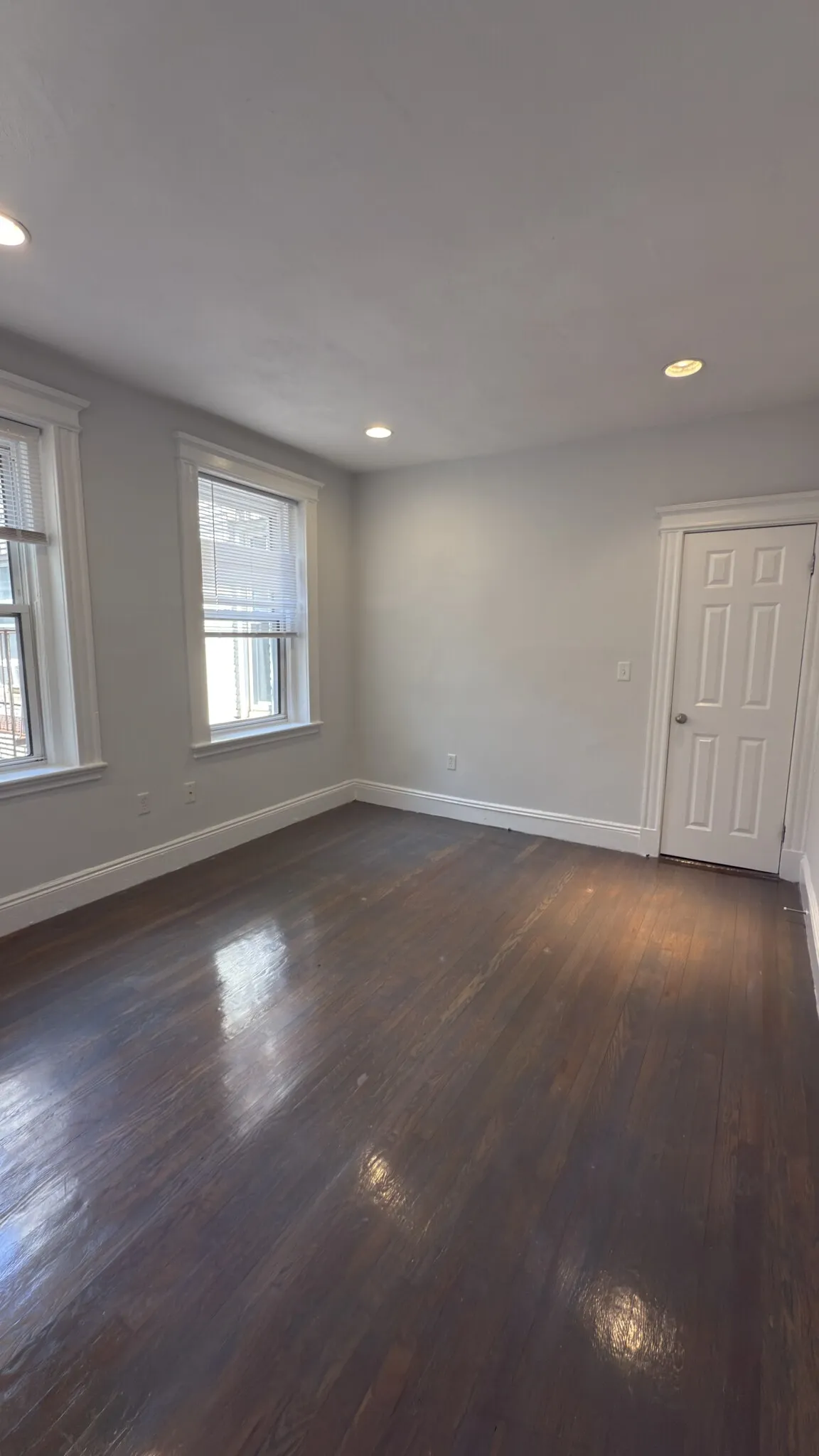 Studio bed apartment for rent at 133 Park Dr Unit 25D, Fenway — photo 3 of 11