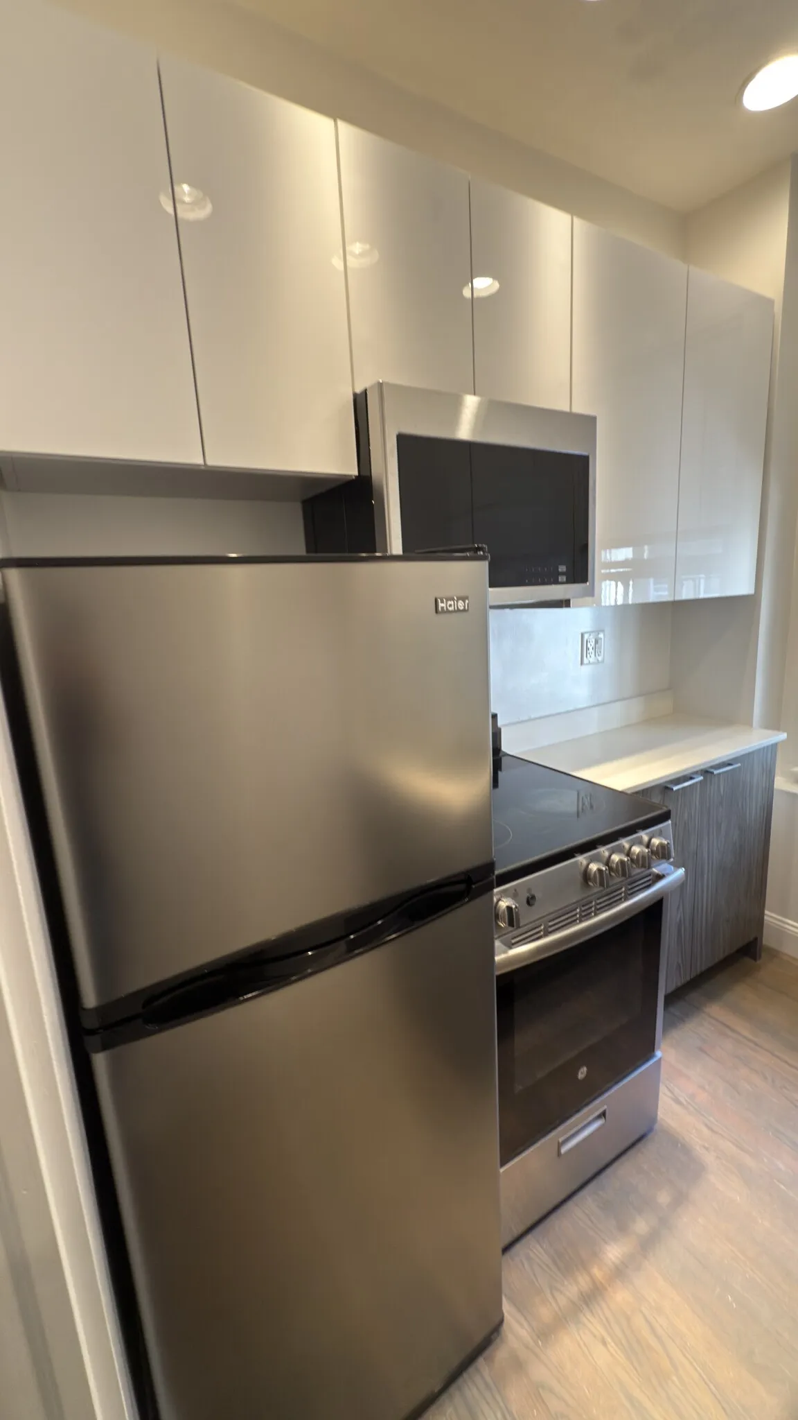 Studio bed apartment for rent at 133 Park Dr Unit 25D, Fenway — photo 10 of 11