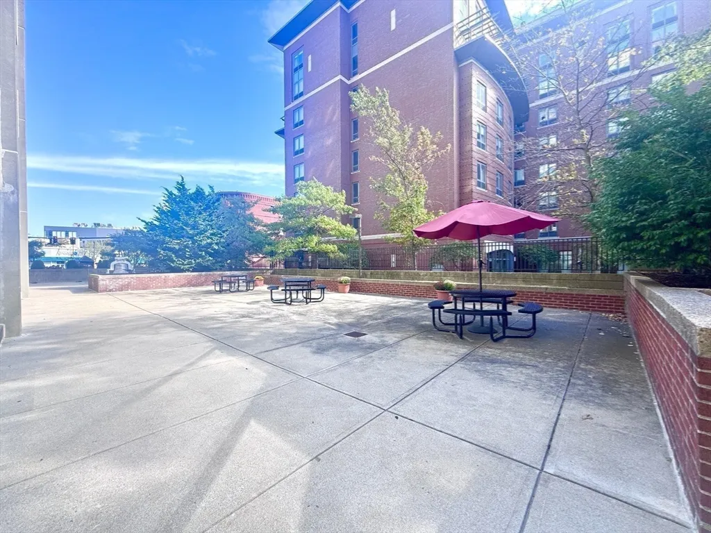 2 bed, 1 bath apartment for rent at 133 Park St Unit 1403, Coolidge Corner — photo 14 of 25
