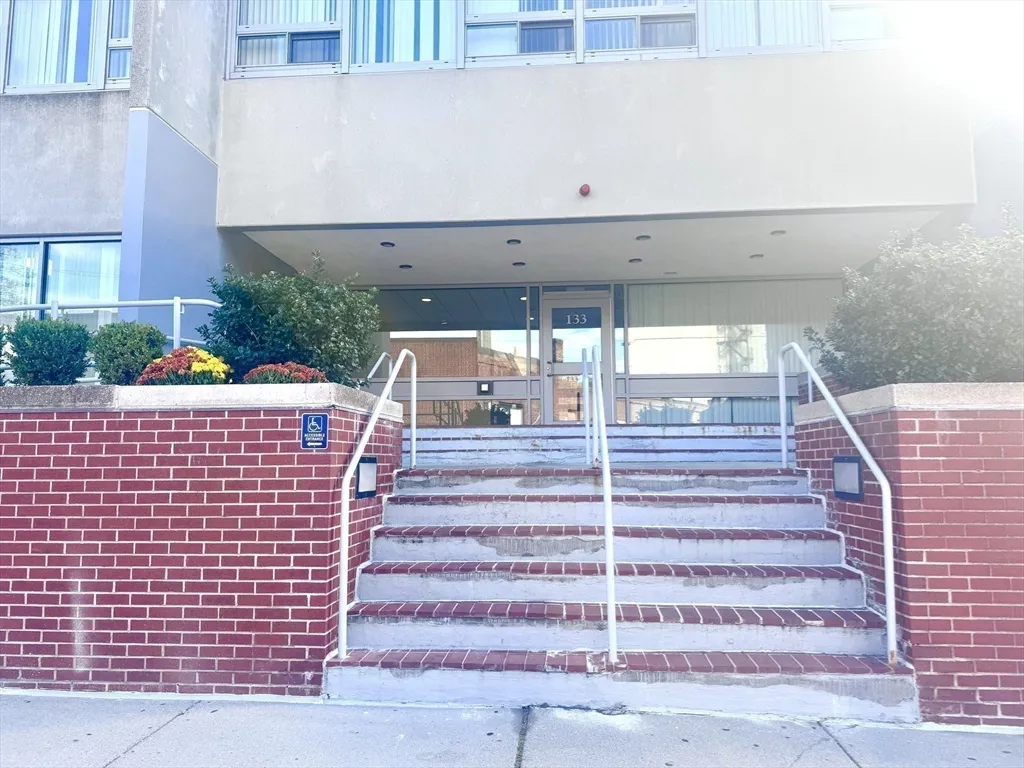 2 bed, 1 bath apartment for rent at 133 Park St Unit 1403, Coolidge Corner — photo 22 of 25