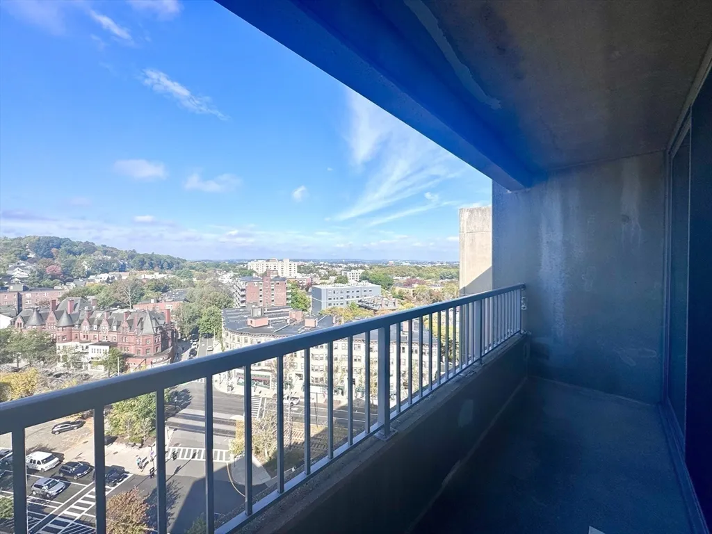 2 bed, 1 bath apartment for rent at 133 Park St Unit 1403, Coolidge Corner — photo 6 of 25