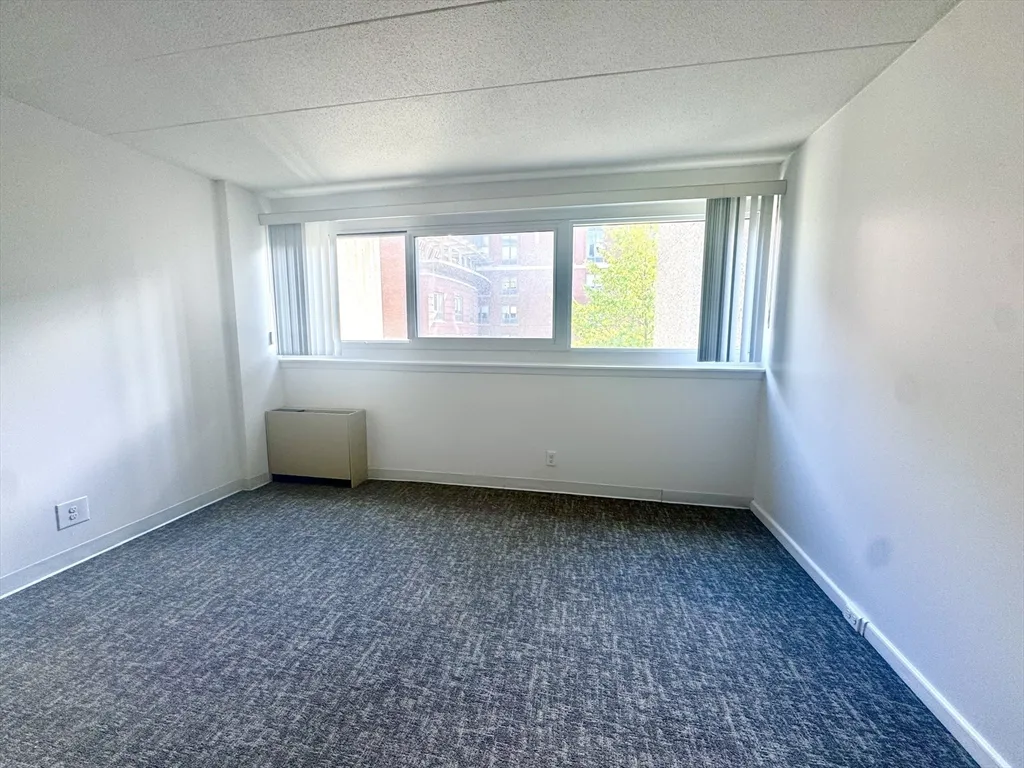 2 bed, 1 bath apartment for rent at 133 Park St Unit 1403, Coolidge Corner — photo 10 of 25