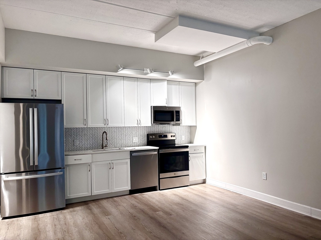 1 bed, 1 bath apartment for rent at 133 Salem St Unit 114, Revere