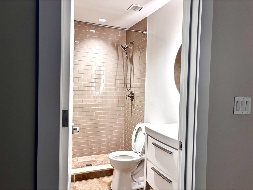 1 bed, 1 bath apartment for rent at 133 Salem St Unit 114, Revere — photo 9 of 11