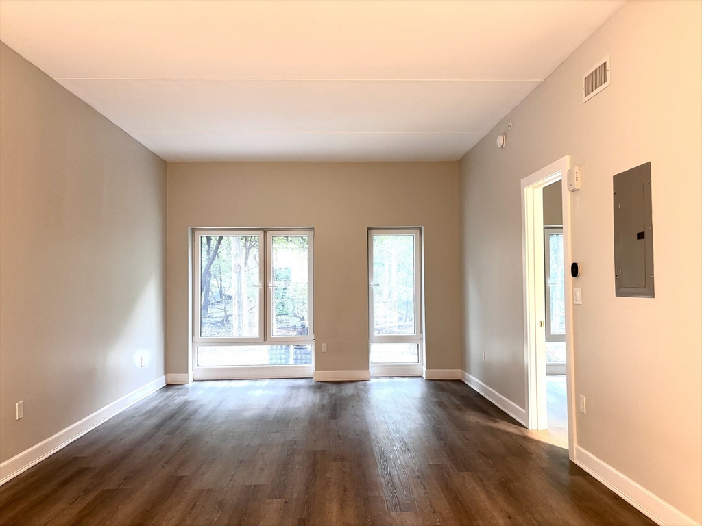 1 bed, 1 bath apartment for rent at 133 Salem St Unit 114, Revere — photo 2 of 11
