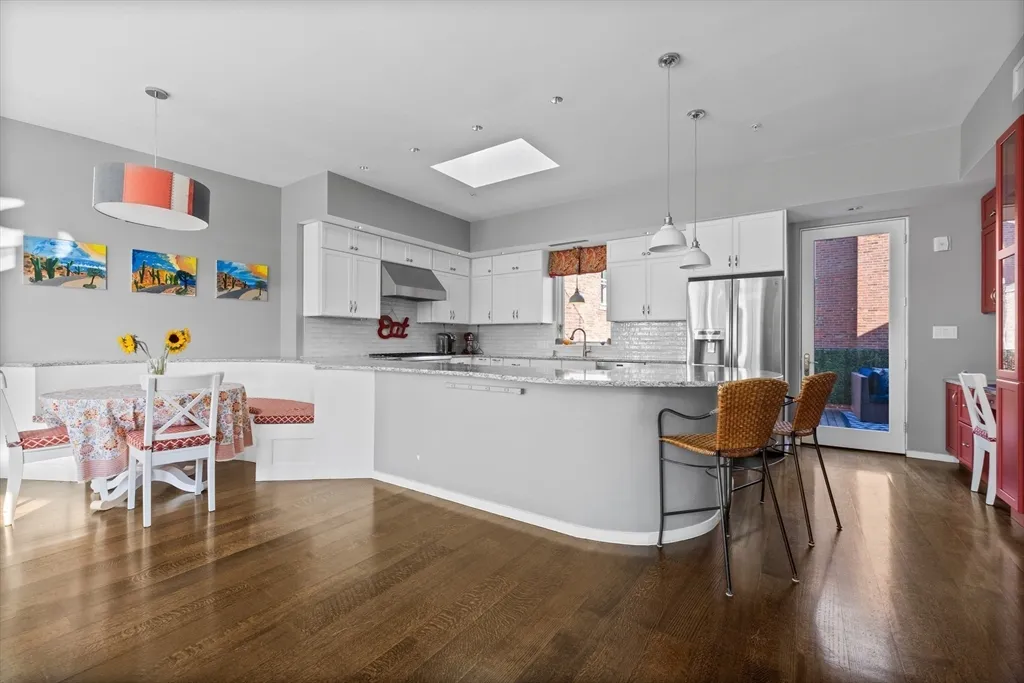 4 bed, 2 bath apartment for rent at 133 Salem St Unit PH, North End — photo 10 of 29