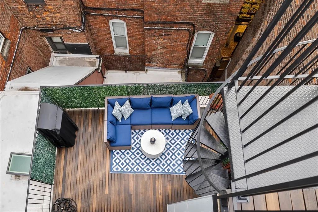 4 bed, 2 bath apartment for rent at 133 Salem St Unit PH, North End — photo 22 of 29