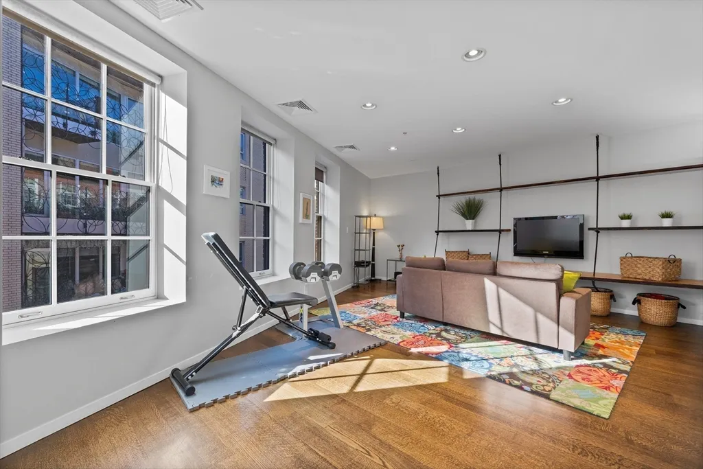 4 bed, 2 bath apartment for rent at 133 Salem St Unit PH, North End — photo 14 of 29