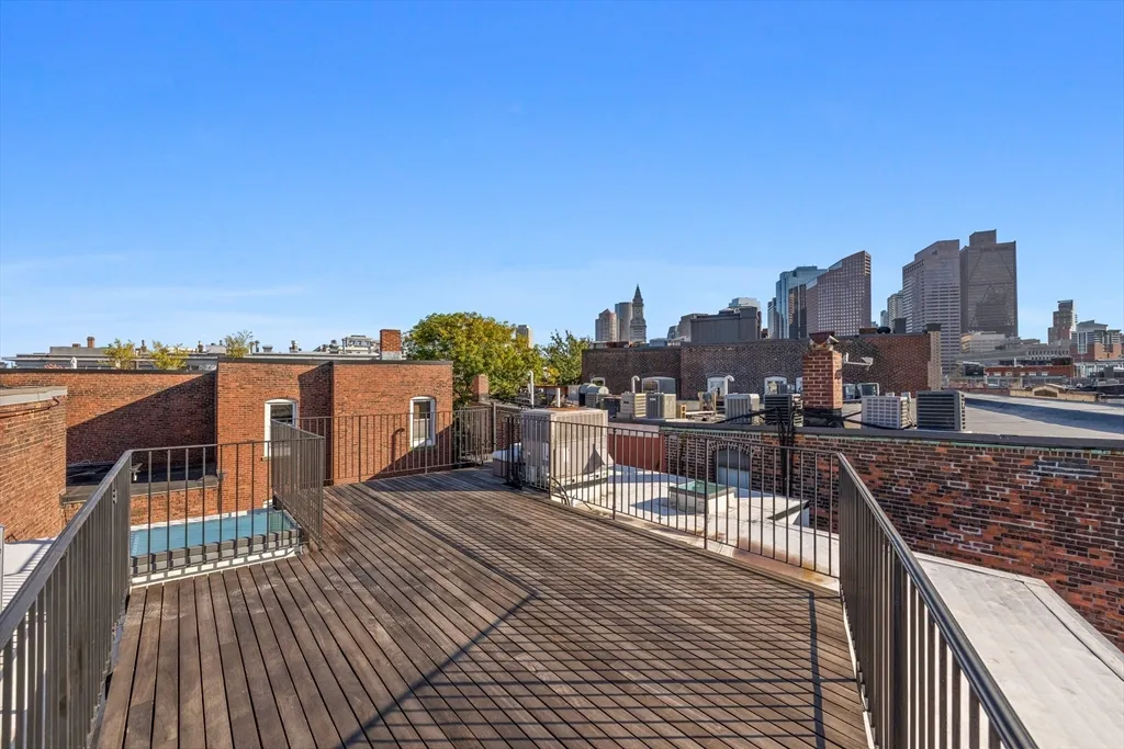 4 bed, 2 bath apartment for rent at 133 Salem St Unit PH, North End — photo 26 of 29