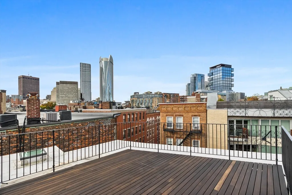 4 bed, 2 bath apartment for rent at 133 Salem St Unit PH, North End — photo 25 of 29