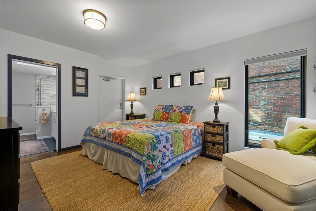 4 bed, 2 bath apartment for rent at 133 Salem St Unit PH, North End — photo 17 of 29