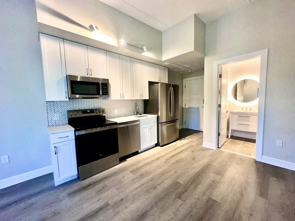 Studio bed, 1 bath apartment for rent at 133 Salem Unit 302, Revere