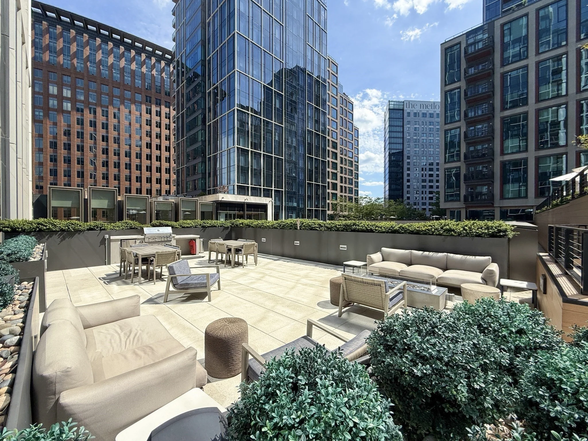 2 bed, 1 bath apartment for rent at 133 Seaport Blvd Unit 1116, South Boston — photo 21 of 38