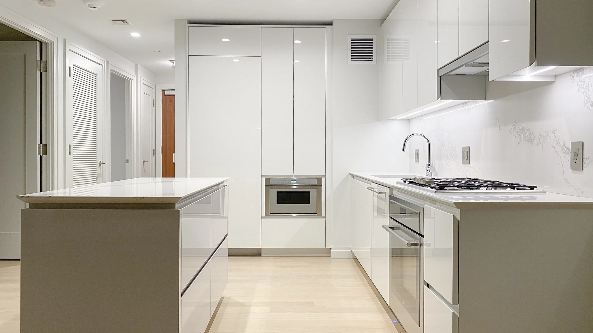 2 bed, 1 bath apartment for rent at 133 Seaport Blvd Unit 1116, South Boston — photo 4 of 38