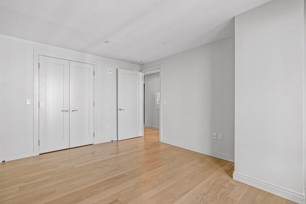1 bed, 1 bath apartment for rent at 133 Seaport Blvd Unit 1516, Seaport District — photo 8 of 27