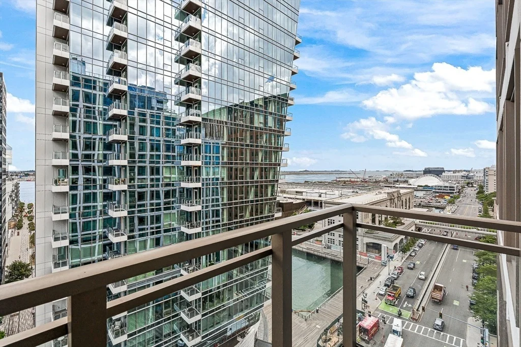1 bed, 1 bath apartment for rent at 133 Seaport Blvd Unit 1516, Seaport District — photo 1 of 27