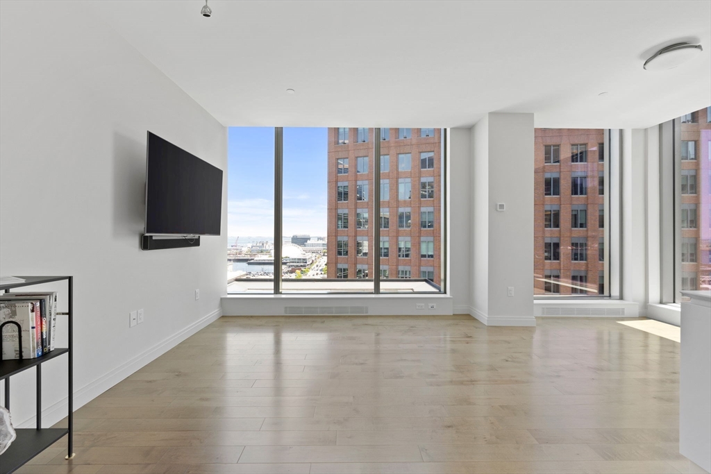2 bed, 2 bath apartment for rent at 133 Seaport Blvd Unit 1723, Seaport District — photo 5 of 15