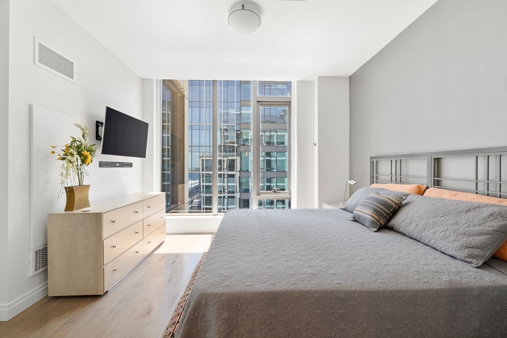 2 bed, 2 bath apartment for rent at 133 Seaport Blvd Unit 1723, Seaport District — photo 9 of 15