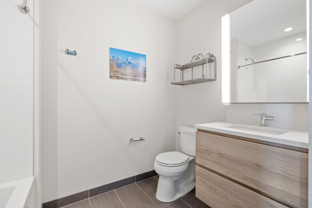 2 bed, 2 bath apartment for rent at 133 Seaport Blvd Unit 1723, Seaport District — photo 15 of 15