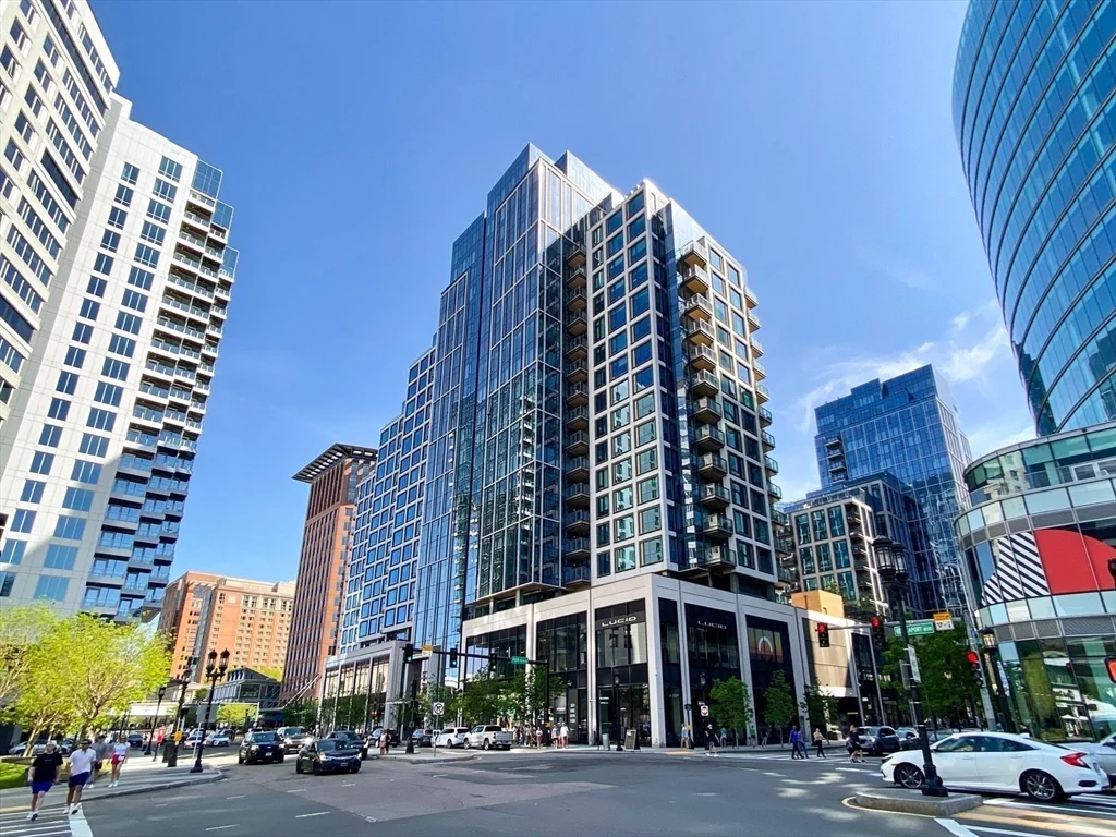 2 bed, 2 bath apartment for rent at 133 Seaport Blvd Unit 1902, Seaport District — photo 24 of 42