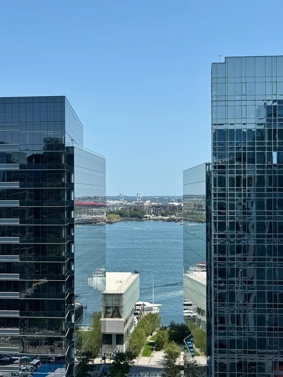 2 bed, 2 bath apartment for rent at 133 Seaport Blvd Unit 1902, Seaport District — photo 15 of 42