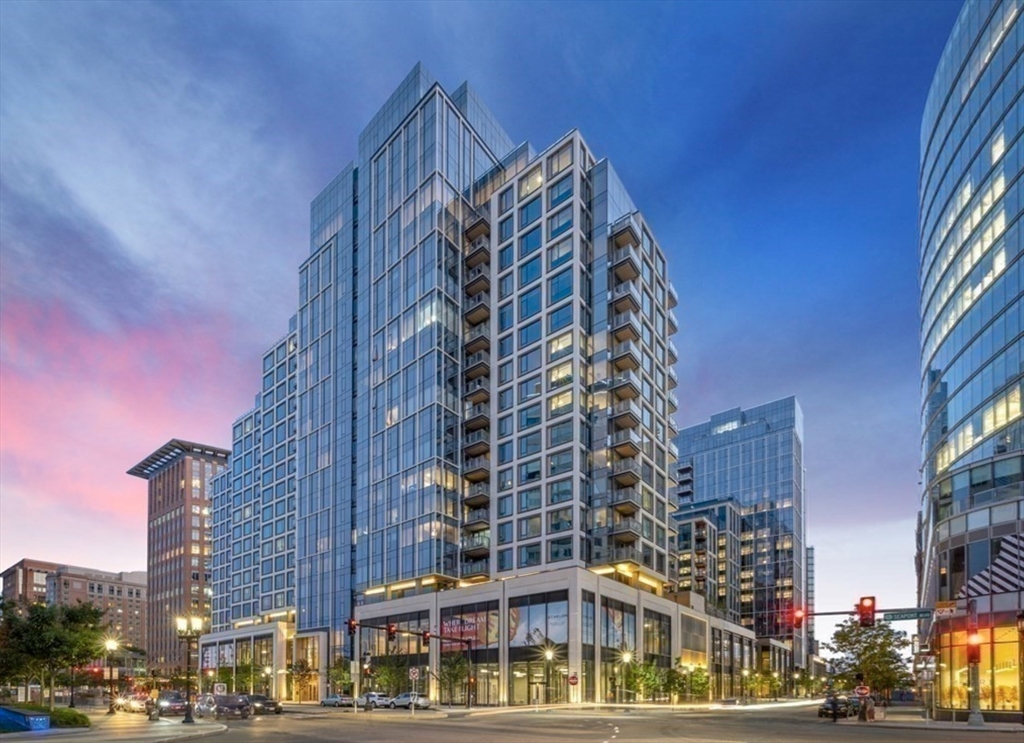 1 bed, 1 bath apartment for rent at 133 Seaport Blvd Unit 816, South Boston