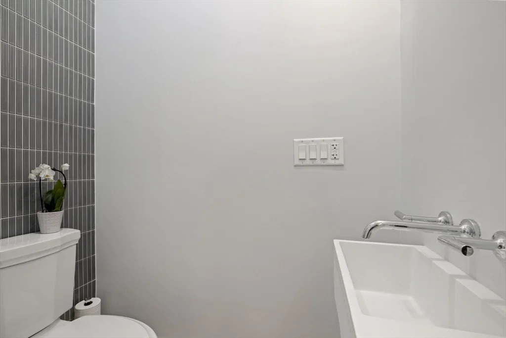3 bed, 2 bath apartment for rent at 133 Spring St Unit 2, East Cambridge — photo 27 of 31