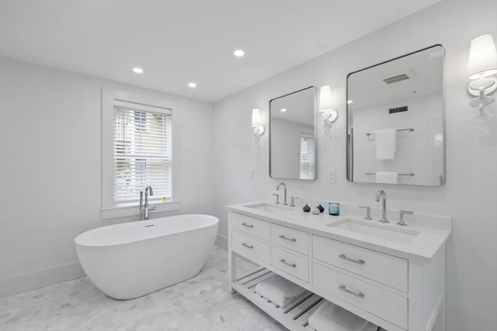3 bed, 2 bath apartment for rent at 133 Spring St Unit 2, East Cambridge — photo 17 of 31