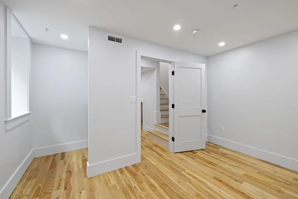 3 bed, 2 bath apartment for rent at 133 Spring St Unit 2, East Cambridge — photo 20 of 31