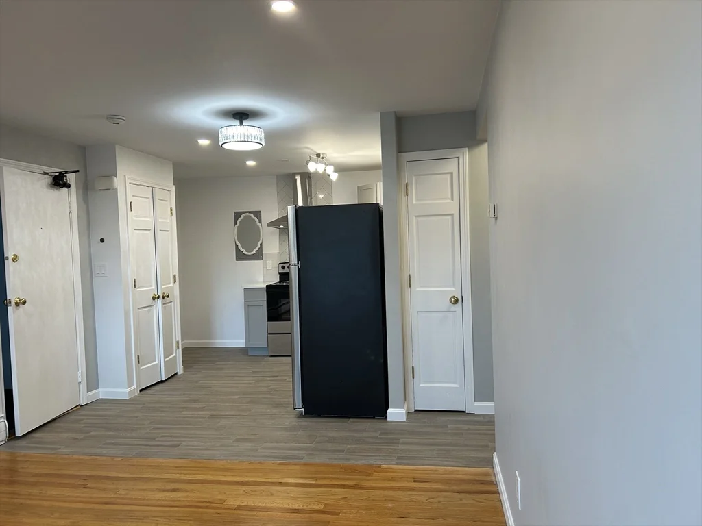 2 bed, 1 bath apartment for rent at 133 Warren St Unit 6, Watertown — photo 12 of 27