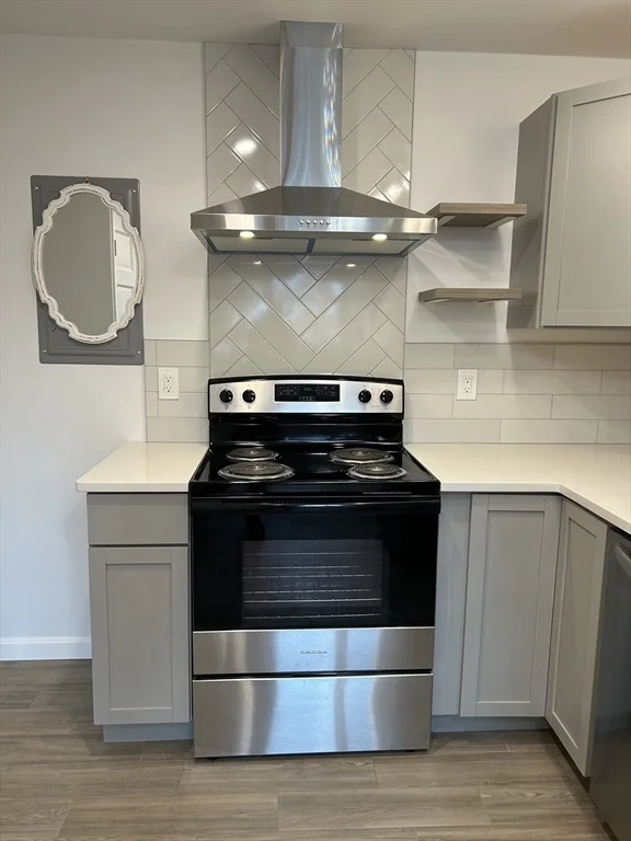 2 bed, 1 bath apartment for rent at 133 Warren St Unit 6, Watertown — photo 2 of 27