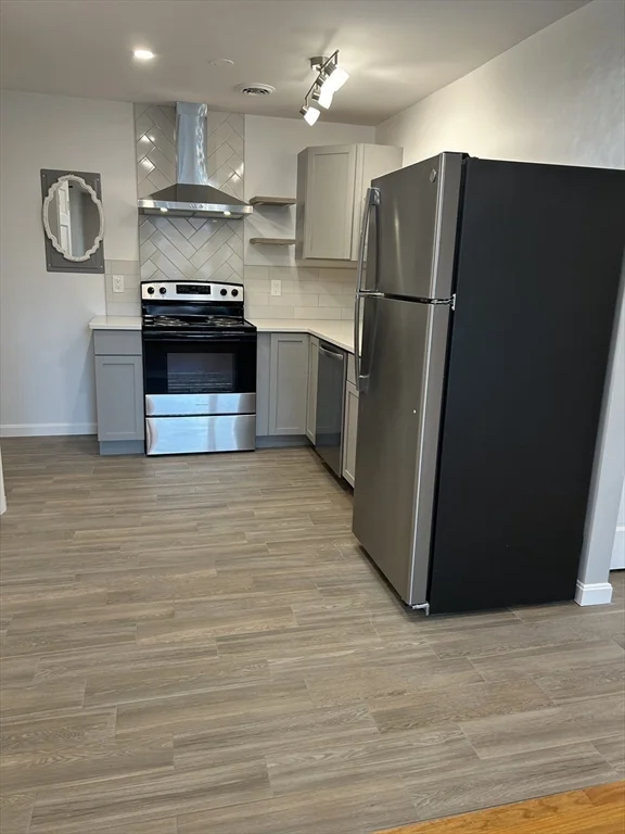 2 bed, 1 bath apartment for rent at 133 Warren St Unit 6, Watertown — photo 7 of 27