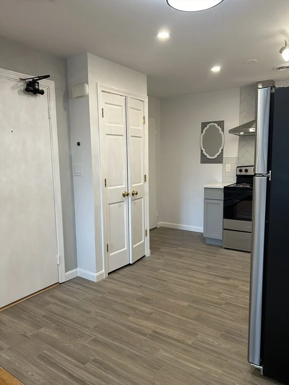 2 bed, 1 bath apartment for rent at 133 Warren St Unit 6, Watertown — photo 14 of 27