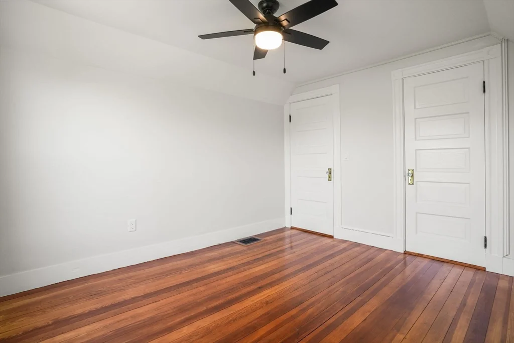 5 bed, 2 bath apartment for rent at 133 Winthrop St, Medford — photo 8 of 20