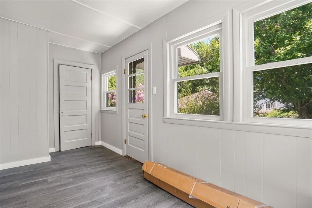 5 bed, 2 bath apartment for rent at 133 Winthrop St, Medford — photo 6 of 20