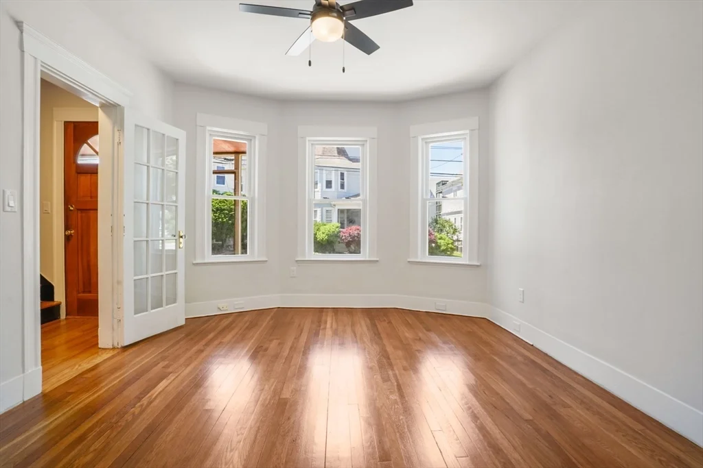 5 bed, 2 bath apartment for rent at 133 Winthrop St, Medford — photo 4 of 20