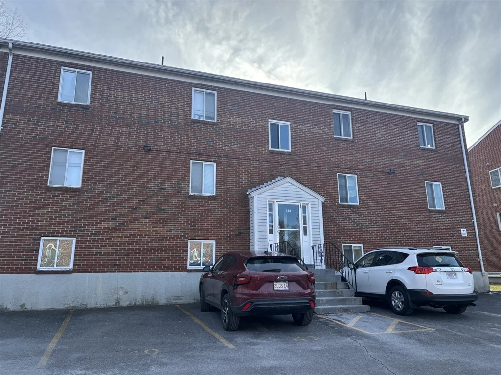 2 bed, 1 bath apartment for rent at 133 Winthrop St Unit 21, Framingham — photo 1 of 15