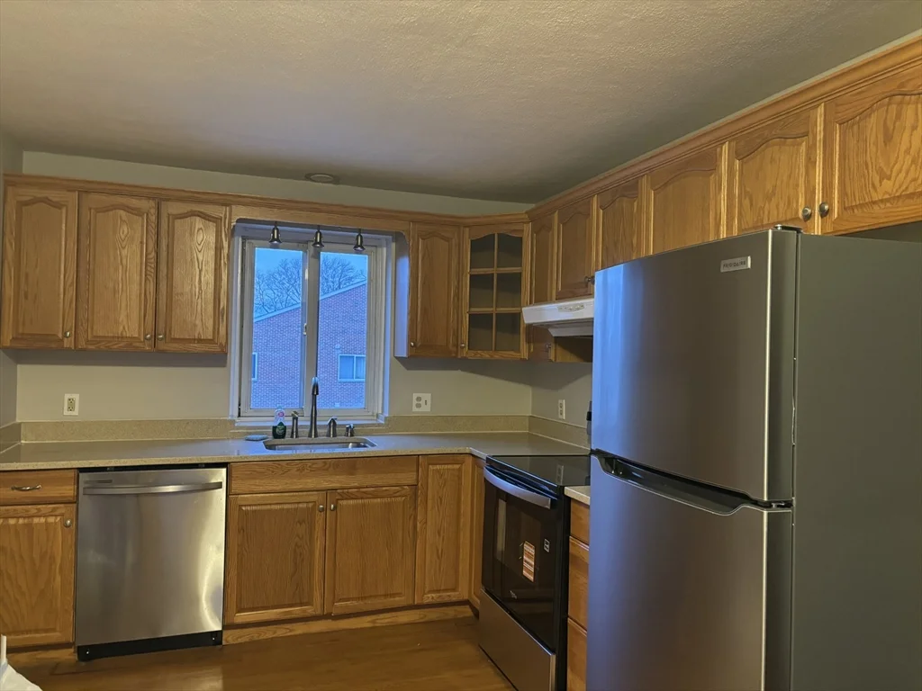 2 bed, 1 bath apartment for rent at 133 Winthrop St Unit 21, Framingham — photo 3 of 15