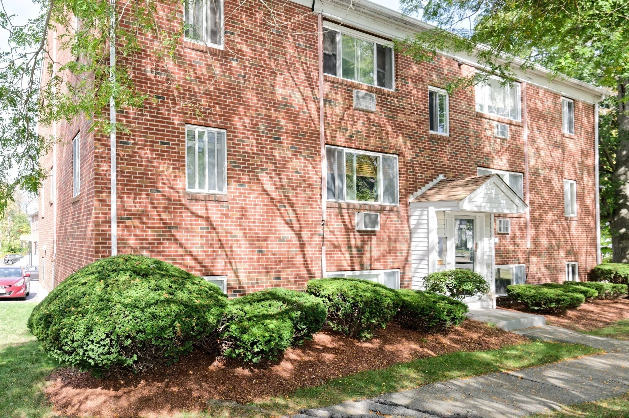 1 bed, 1 bath apartment for rent at 133 Winthrop St Unit 4, Framingham — photo 13 of 17