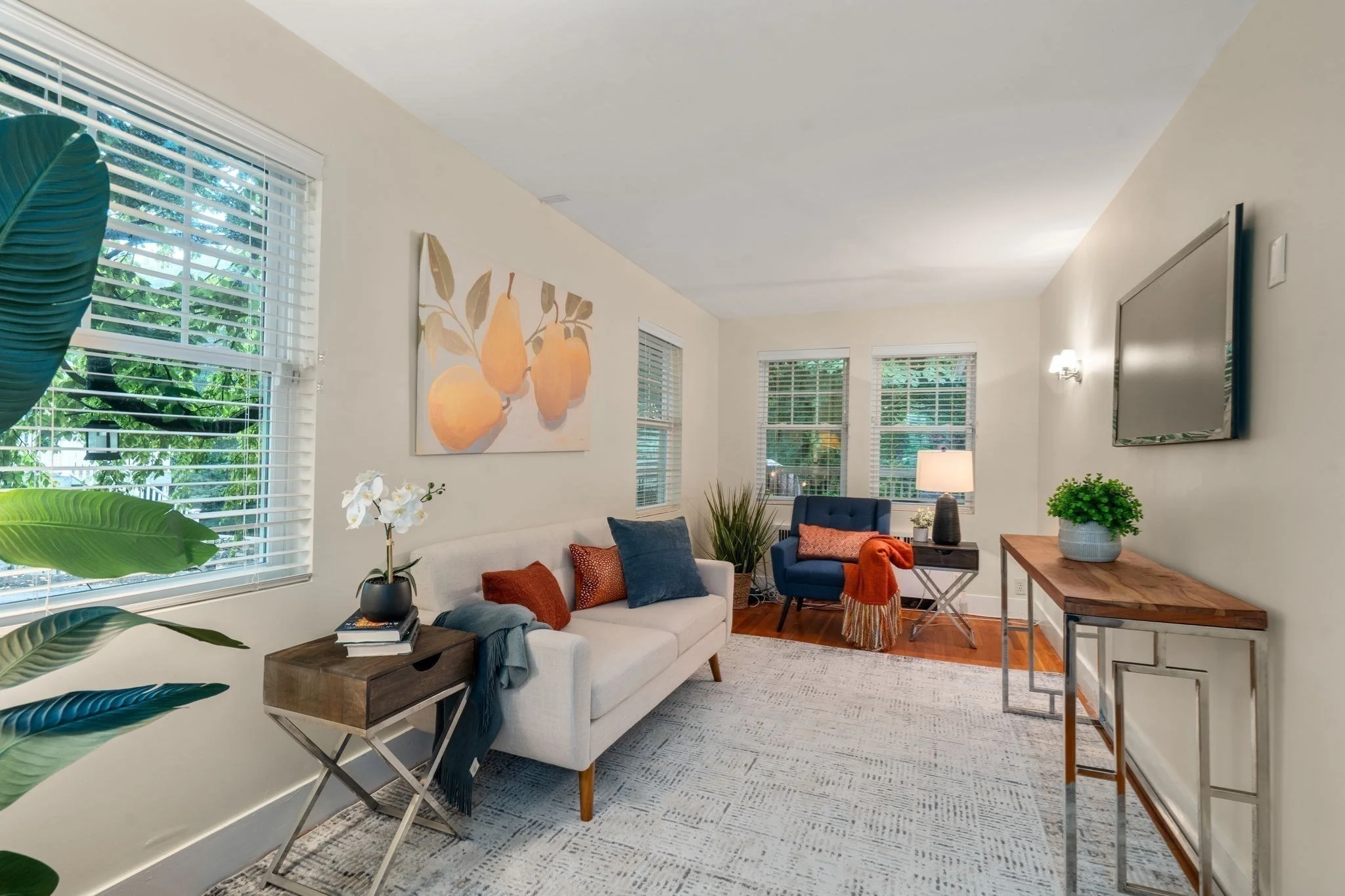 4 bed, 3 bath apartment for rent at 133 Wolcott Rd, Chestnut Hill — photo 9 of 22
