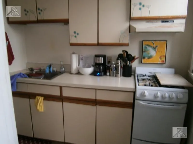 Studio bed, 1 bath apartment for rent at 1330 Commonwealth Ave Unit 17, Brighton — photo 7 of 10