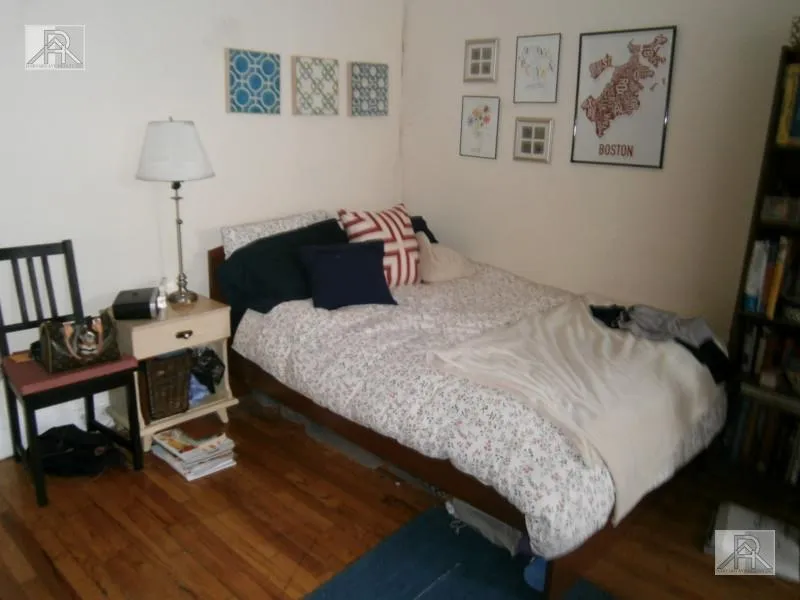 Studio bed, 1 bath apartment for rent at 1330 Commonwealth Ave Unit 17, Brighton — photo 4 of 10