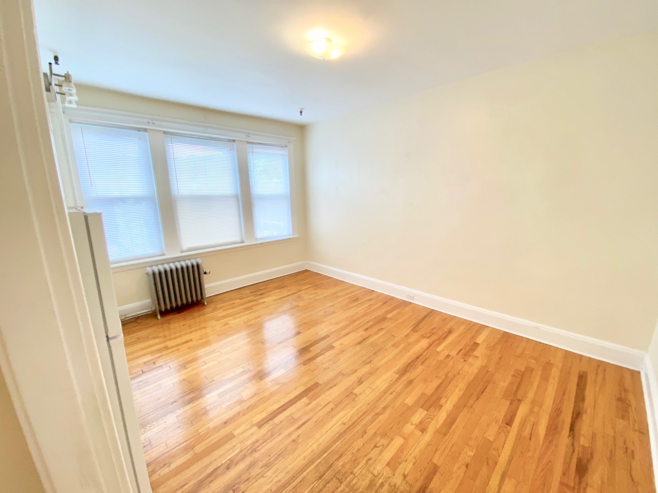 Studio bed, 1 bath apartment for rent at 1330 Commonwealth Ave Unit 21, Brighton — photo 5 of 14